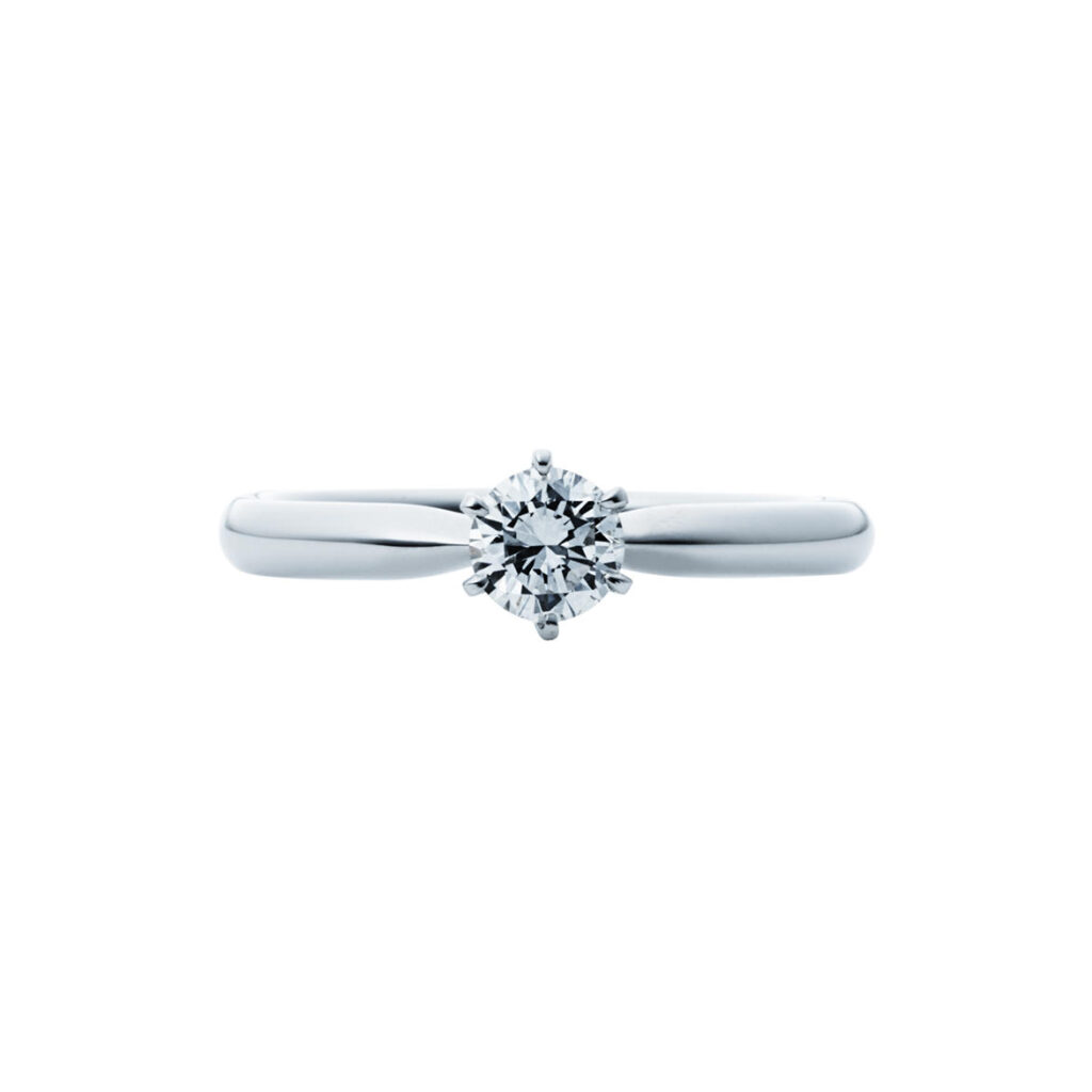 シンプルなデザインのソリテール婚約指輪