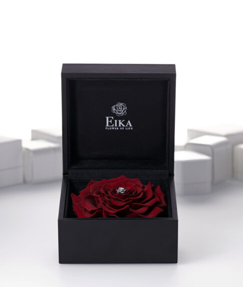 プロポーズや婚約指輪用のEIKAのフラワージュエリー
