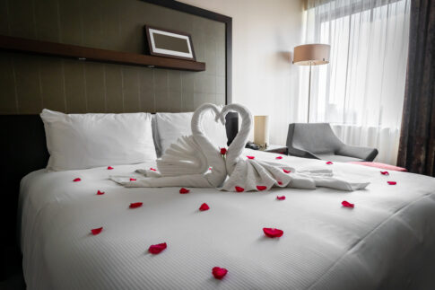 プロポーズに最適なロマンチックなホテルの部屋