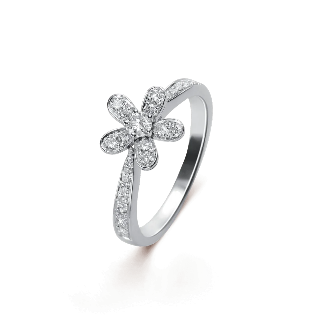 ヴァンクリーフアーペルズの花モチーフ婚約指輪